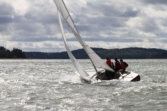 Sailing with Soling class sail boat 2h - Elämys Suomi