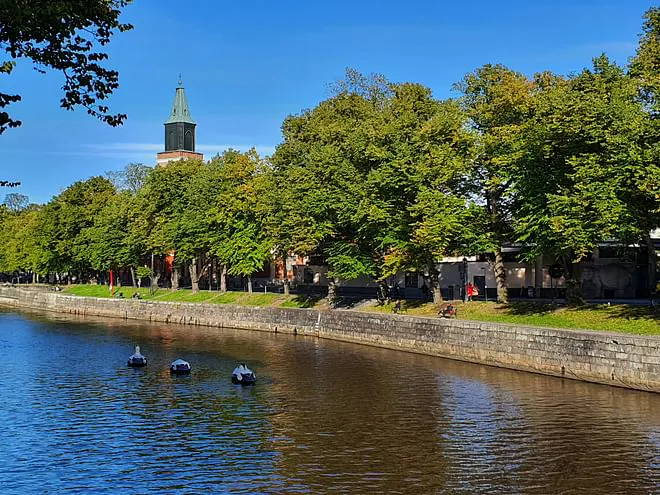 Riverside Walk - kävelykierros Turussa - Elämys Suomi