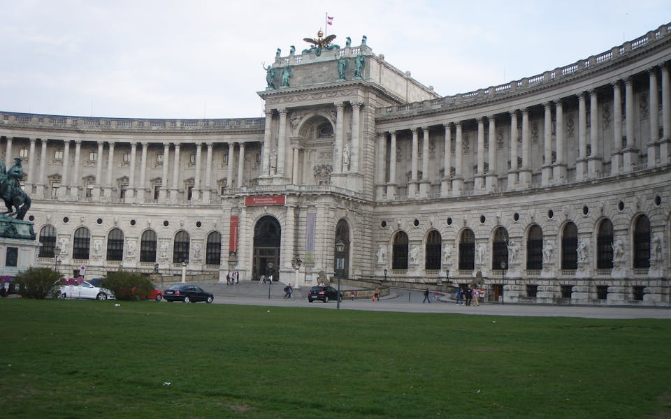 Hofburgin linna